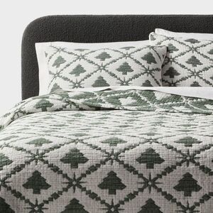 Threshold - Full/Queen Holiday Matelasse Quilt Set Green - Thr Green
